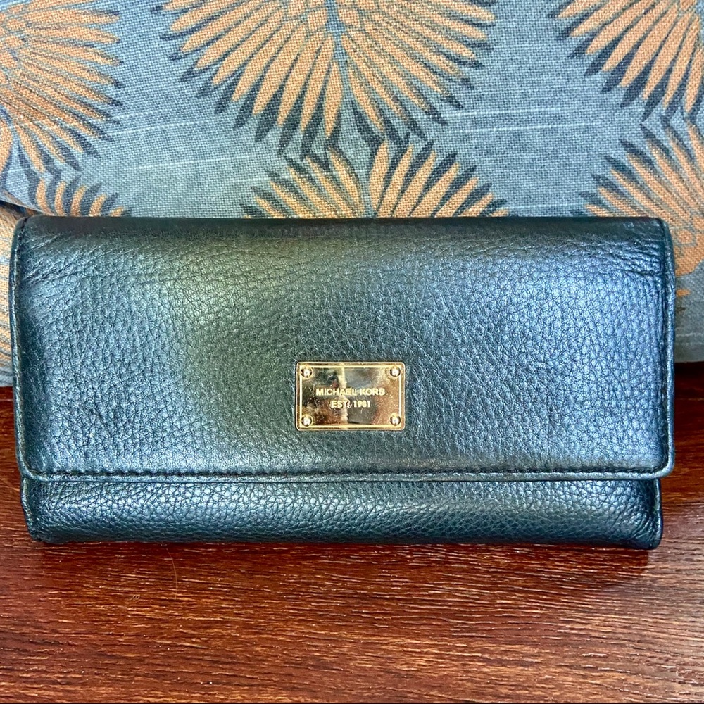 MICHAEL KORS Black Leather Tri-Fold Wallet